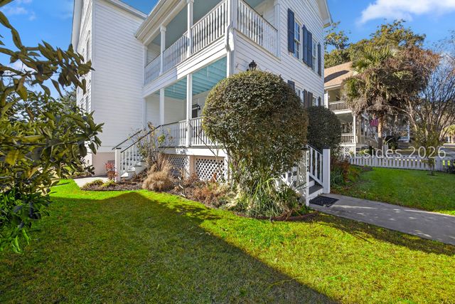 112 Bryan Dr, Beaufort, SC 29902