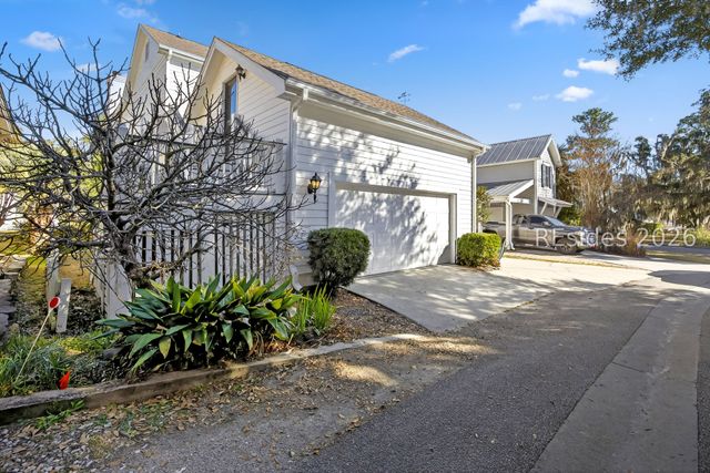 112 Bryan Dr, Beaufort, SC 29902