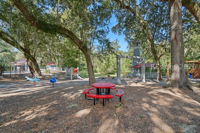 112 Bryan Dr, Beaufort, SC 29902