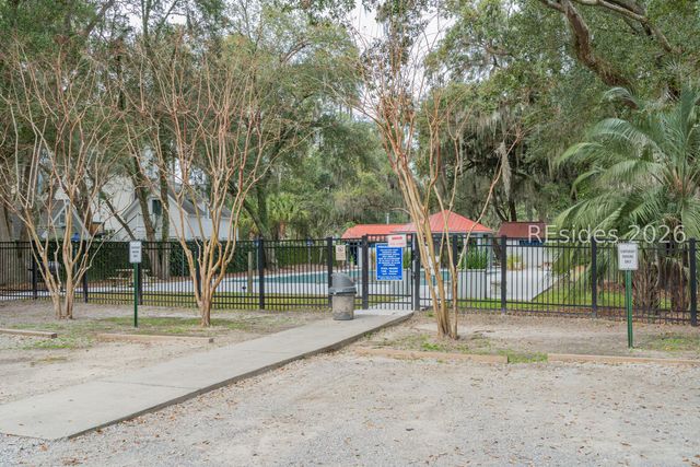 112 Bryan Dr, Beaufort, SC 29902