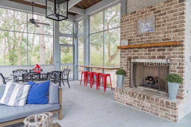 112 Bryan Dr, Beaufort, SC 29902