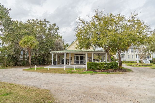 112 Bryan Dr, Beaufort, SC 29902