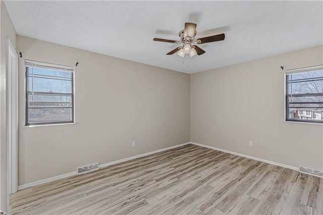 16901 E 3rd Street, Independence, MO 64056