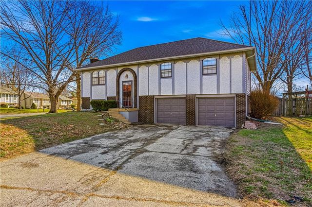 16901 E 3rd Street, Independence, MO 64056