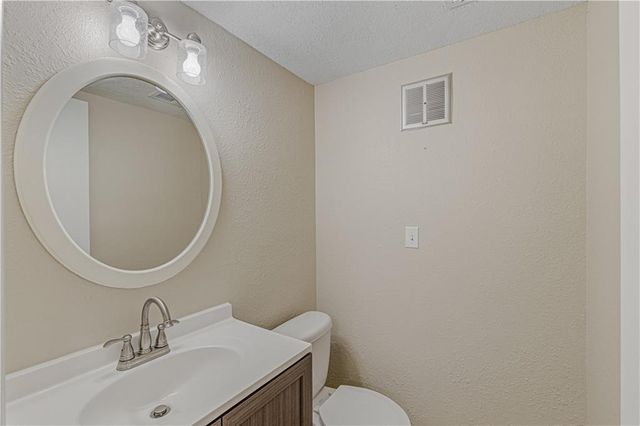 16901 E 3rd Street, Independence, MO 64056