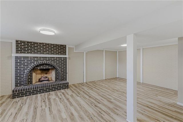 16901 E 3rd Street, Independence, MO 64056