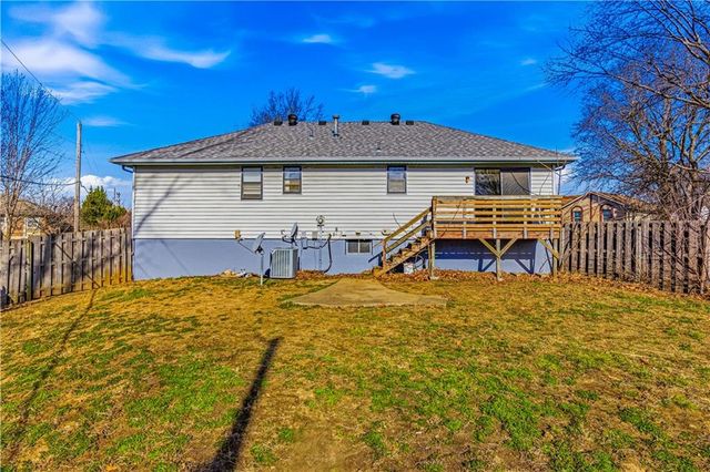 16901 E 3rd Street, Independence, MO 64056