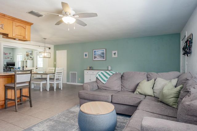 11662 75TH AVENUE, Seminole, FL 33772