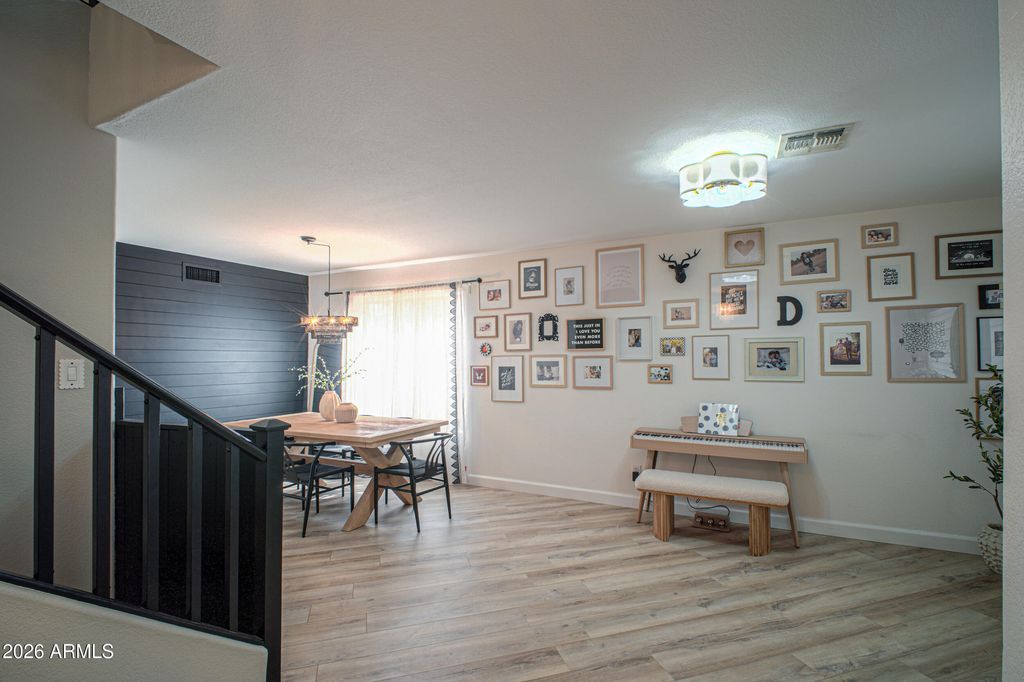 2524 W HEDGEHOG Place, Phoenix, AZ 85085 — photo 5
