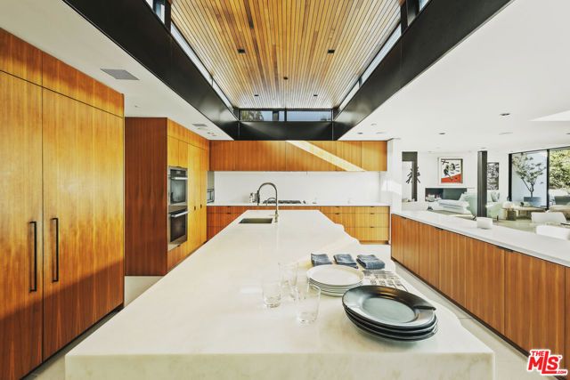 570 Evelyn Place, Beverly Hills, CA 90210