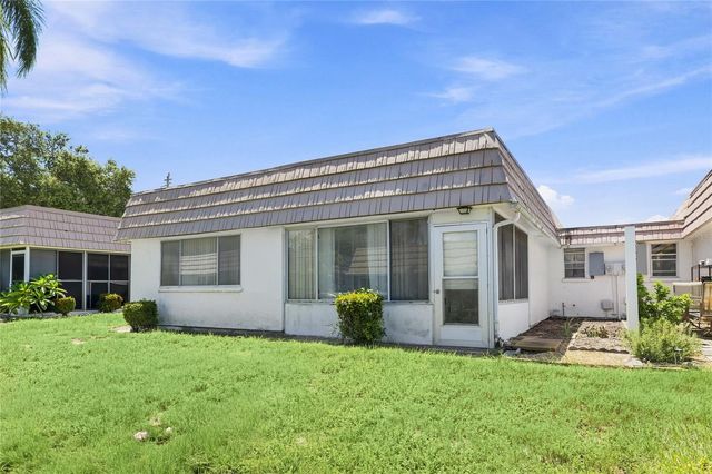 2327 WATERBLUFF PLACE V315, Sarasota, FL 34231