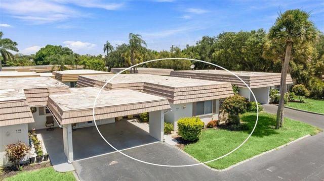 2327 WATERBLUFF PLACE V315, Sarasota, FL 34231