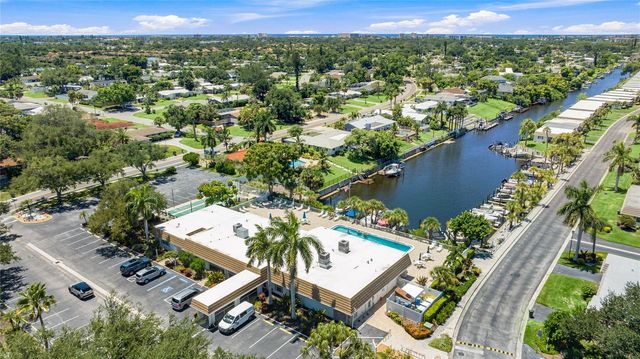 2327 WATERBLUFF PLACE V315, Sarasota, FL 34231