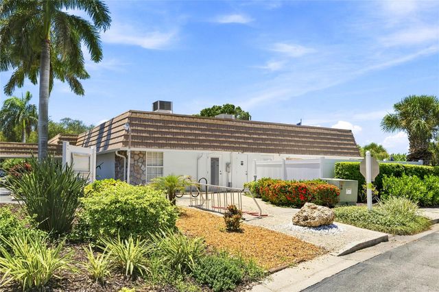 2327 WATERBLUFF PLACE V315, Sarasota, FL 34231