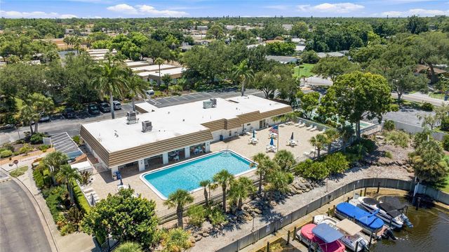 2327 WATERBLUFF PLACE V315, Sarasota, FL 34231