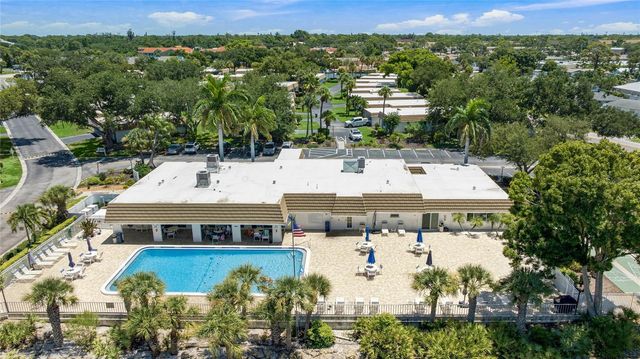 2327 WATERBLUFF PLACE V315, Sarasota, FL 34231