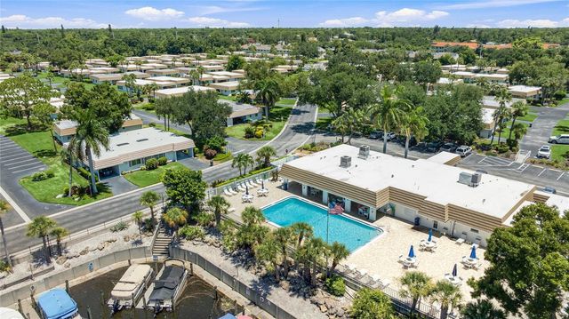 2327 WATERBLUFF PLACE V315, Sarasota, FL 34231