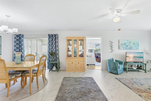 2327 WATERBLUFF PLACE V315, Sarasota, FL 34231