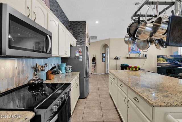 3102 W EAGLE CLAW Drive, Phoenix, AZ 85086
