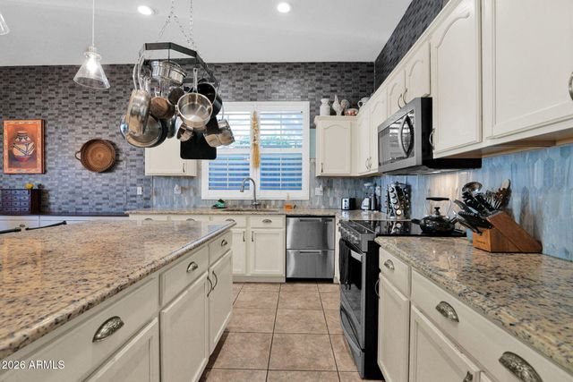 3102 W EAGLE CLAW Drive, Phoenix, AZ 85086
