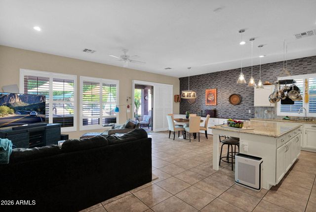 3102 W EAGLE CLAW Drive, Phoenix, AZ 85086