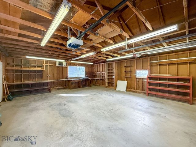 6001 Vigilante Lane, Great Falls, MT 59404