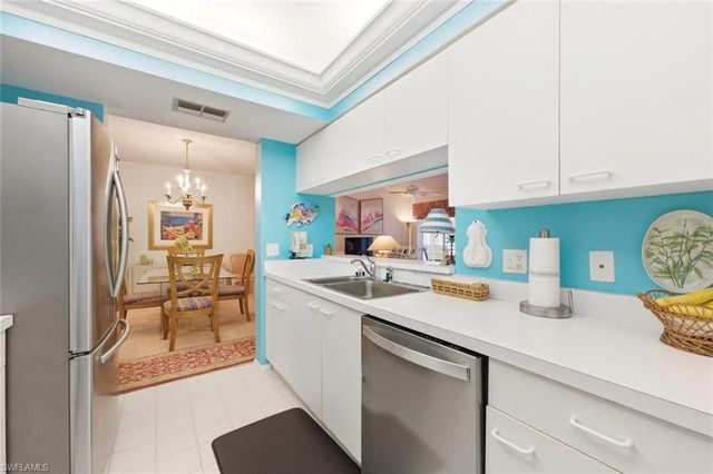 110 Siena WAY 206, Naples, FL 34119