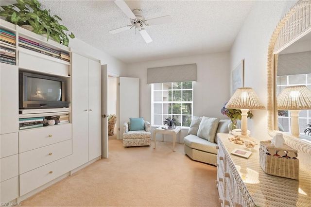 110 Siena WAY 206, Naples, FL 34119