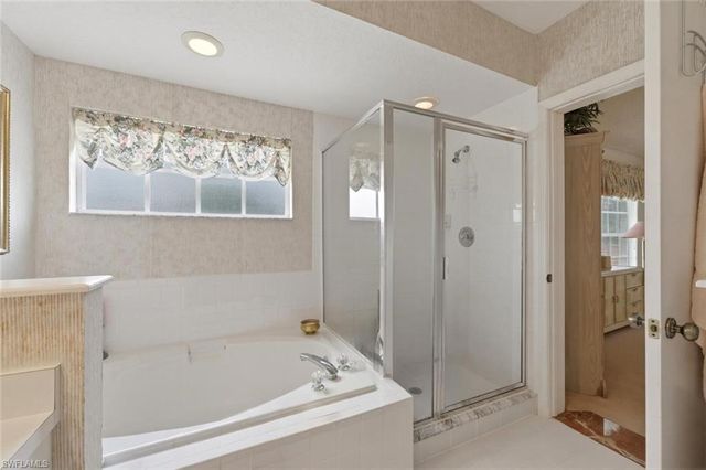 110 Siena WAY 206, Naples, FL 34119