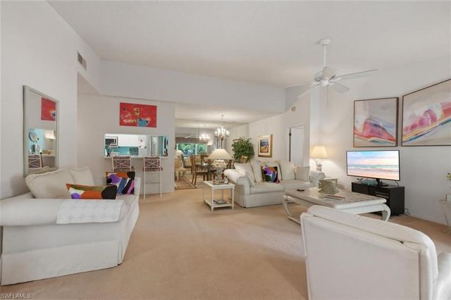 110 Siena WAY 206, Naples, FL 34119