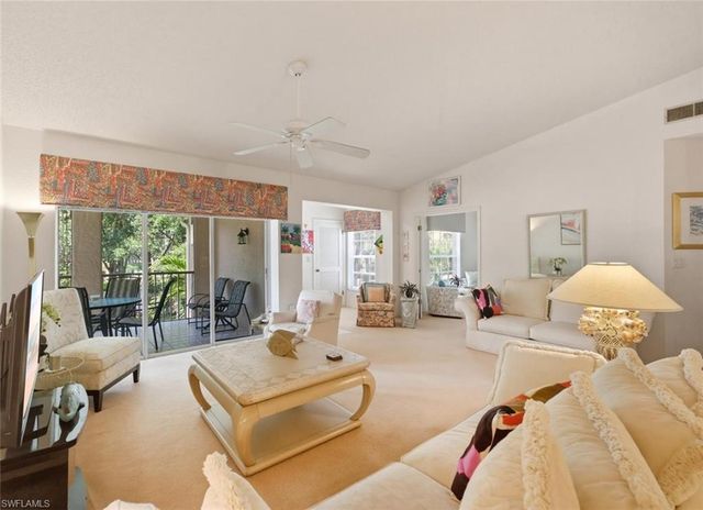 110 Siena WAY 206, Naples, FL 34119