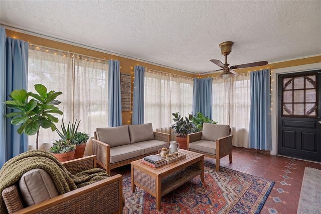 800 W LAKE ELBERT DRIVE NE, Winter Haven, FL 33881
