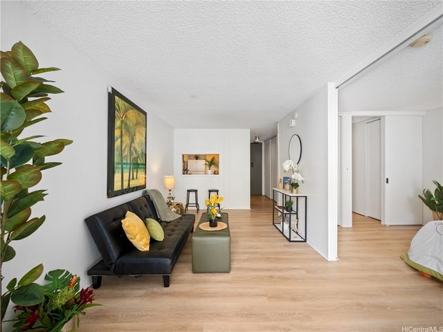1617 Kapiolani Boulevard 807, Honolulu, HI 96814