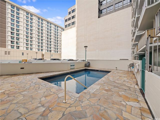 1617 Kapiolani Boulevard 807, Honolulu, HI 96814