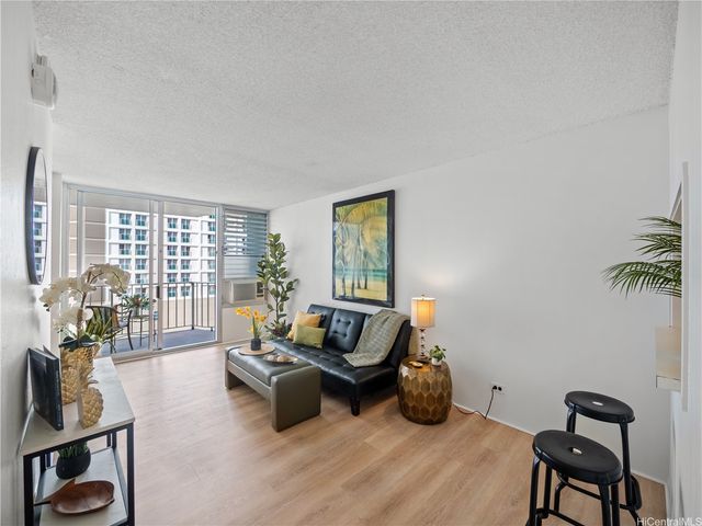 1617 Kapiolani Boulevard 807, Honolulu, HI 96814