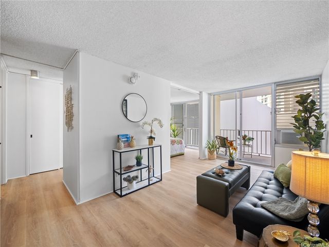 1617 Kapiolani Boulevard 807, Honolulu, HI 96814