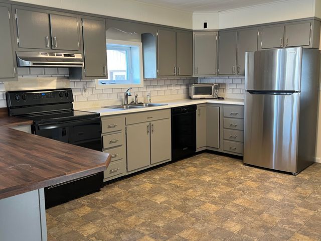 1257 Sunset Drive, Willsboro, NY 12996