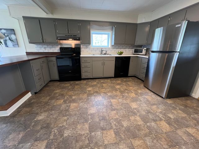 1257 Sunset Drive, Willsboro, NY 12996