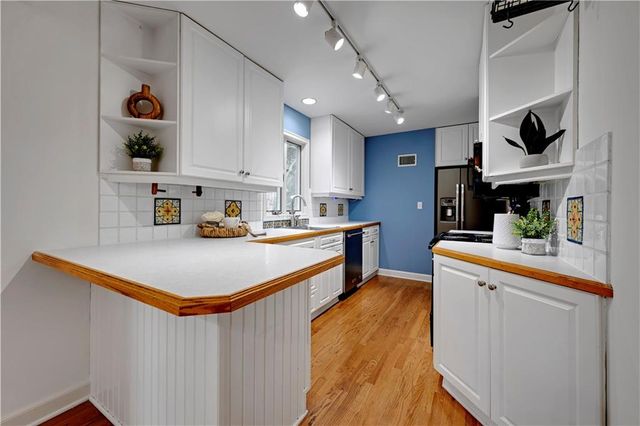 5315 Norwood Road, Fairway, KS 66205