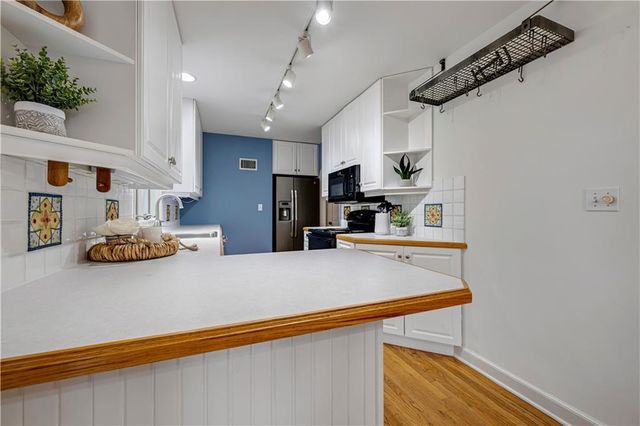 5315 Norwood Road, Fairway, KS 66205