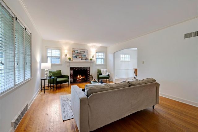 5315 Norwood Road, Fairway, KS 66205