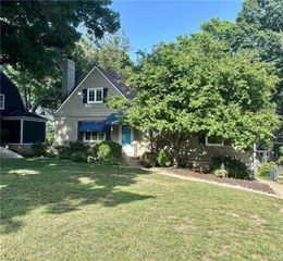 5315 Norwood Road, Fairway, KS 66205