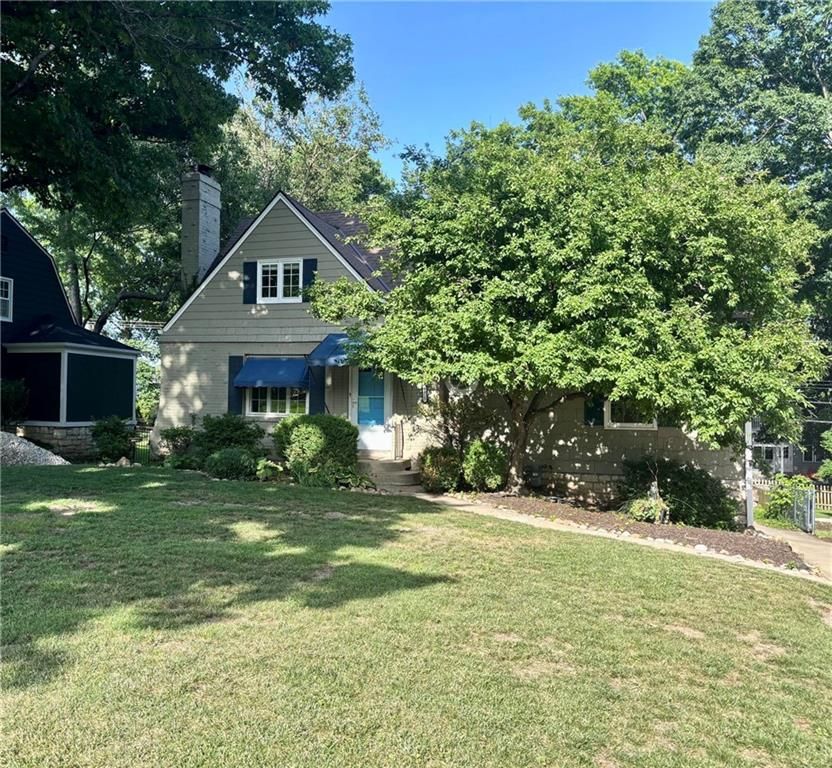 5315 Norwood Road, Fairway, KS 66205