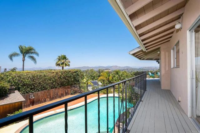 11238 ROLLING HILLS DR, El Cajon, CA 92020