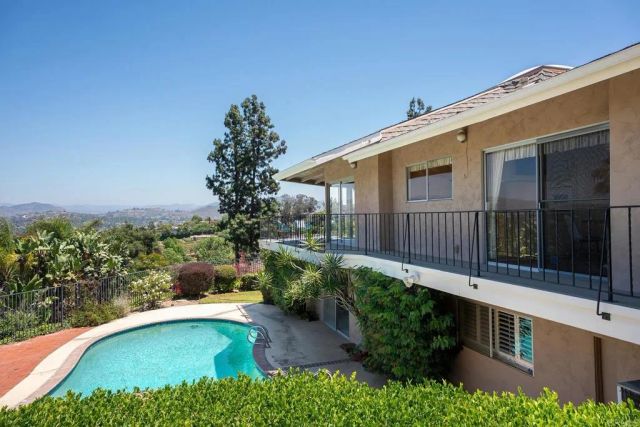 11238 ROLLING HILLS DR, El Cajon, CA 92020