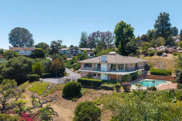 11238 ROLLING HILLS DR, El Cajon, CA 92020