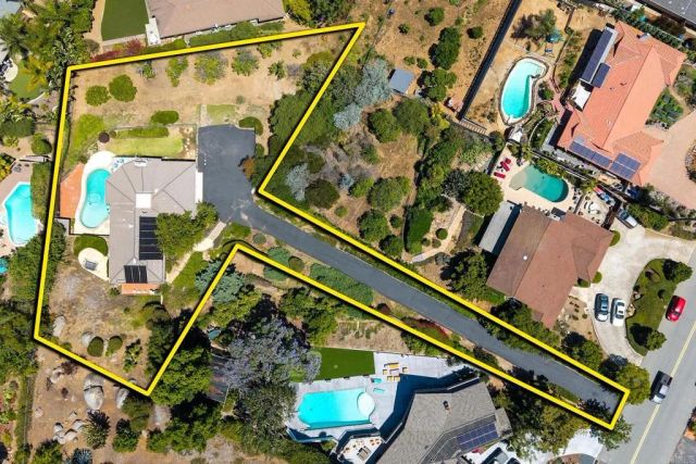 11238 ROLLING HILLS DR, El Cajon, CA 92020