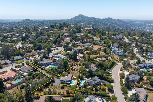 11238 ROLLING HILLS DR, El Cajon, CA 92020