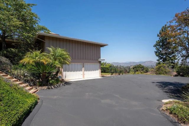 11238 ROLLING HILLS DR, El Cajon, CA 92020