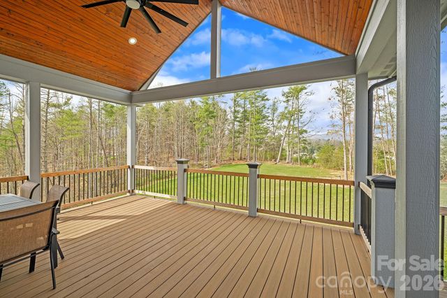 31 Grizzly Drive, Leicester, NC 28748